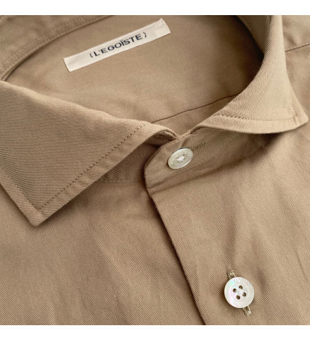 chemise-beige-detail-col